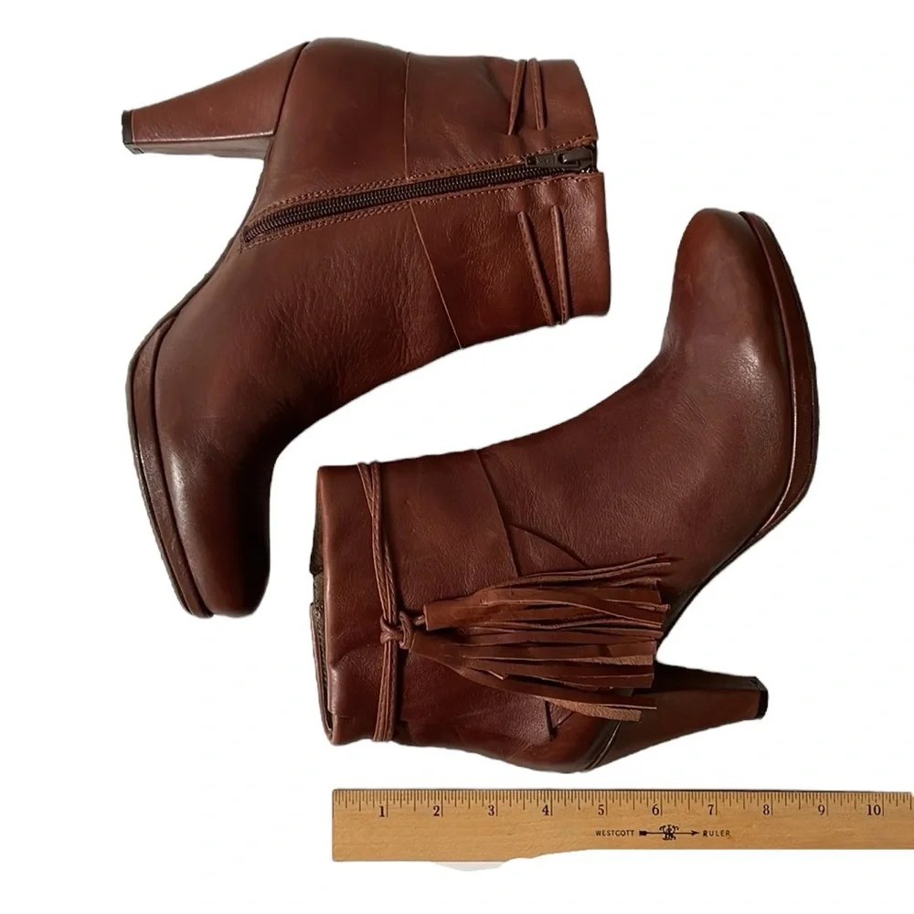 Estefania Marco brown leather heel booties. Tassles. Made in Spain. Size EUR 40.